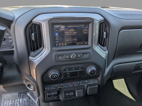Used 2025 Chevrolet Silverado 1500 Custom Trail Boss AWD/4WD image 16