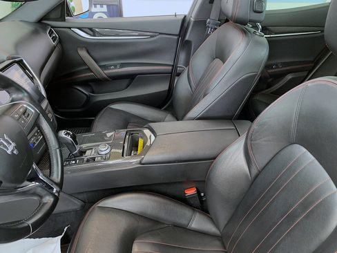 Used 2018 Maserati Ghibli S Q4 AWD/4WD image 9