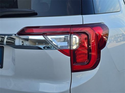 Certified 2022 GMC Acadia Denali w/ Denali Ultimate Package image 10