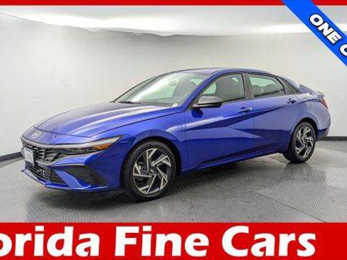 Used 2025 Hyundai Elantra Sport w/ Cargo Package image 1
