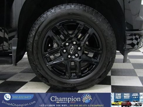 Certified 2025 Chevrolet Silverado 1500 High Country w/ Midnight Edition AWD/4WD image 3