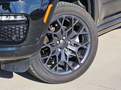 Used 2025 Jeep Grand Cherokee Summit w/ Adv Protech Group IV image 7