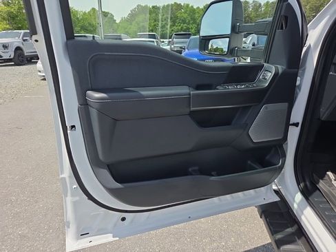 Used 2025 Ford F150 Lariat w/ FX4 Off-Road Package image 27