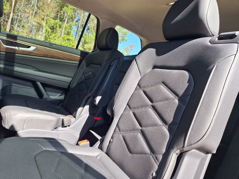 New 2026 Volkswagen Atlas SE image 24