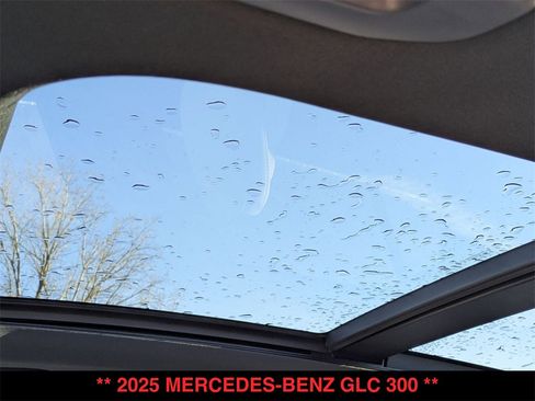 Certified 2025 Mercedes-Benz GLC 300 4MATIC image 15