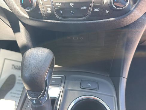 Used 2023 Chevrolet Equinox LT AWD/4WD image 36