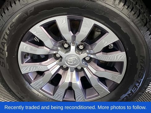 Used 2022 Toyota Tacoma Limited AWD/4WD image 28