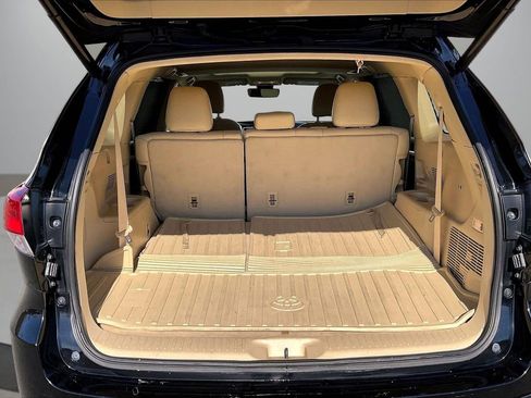 Used 2019 Toyota Highlander XLE image 27