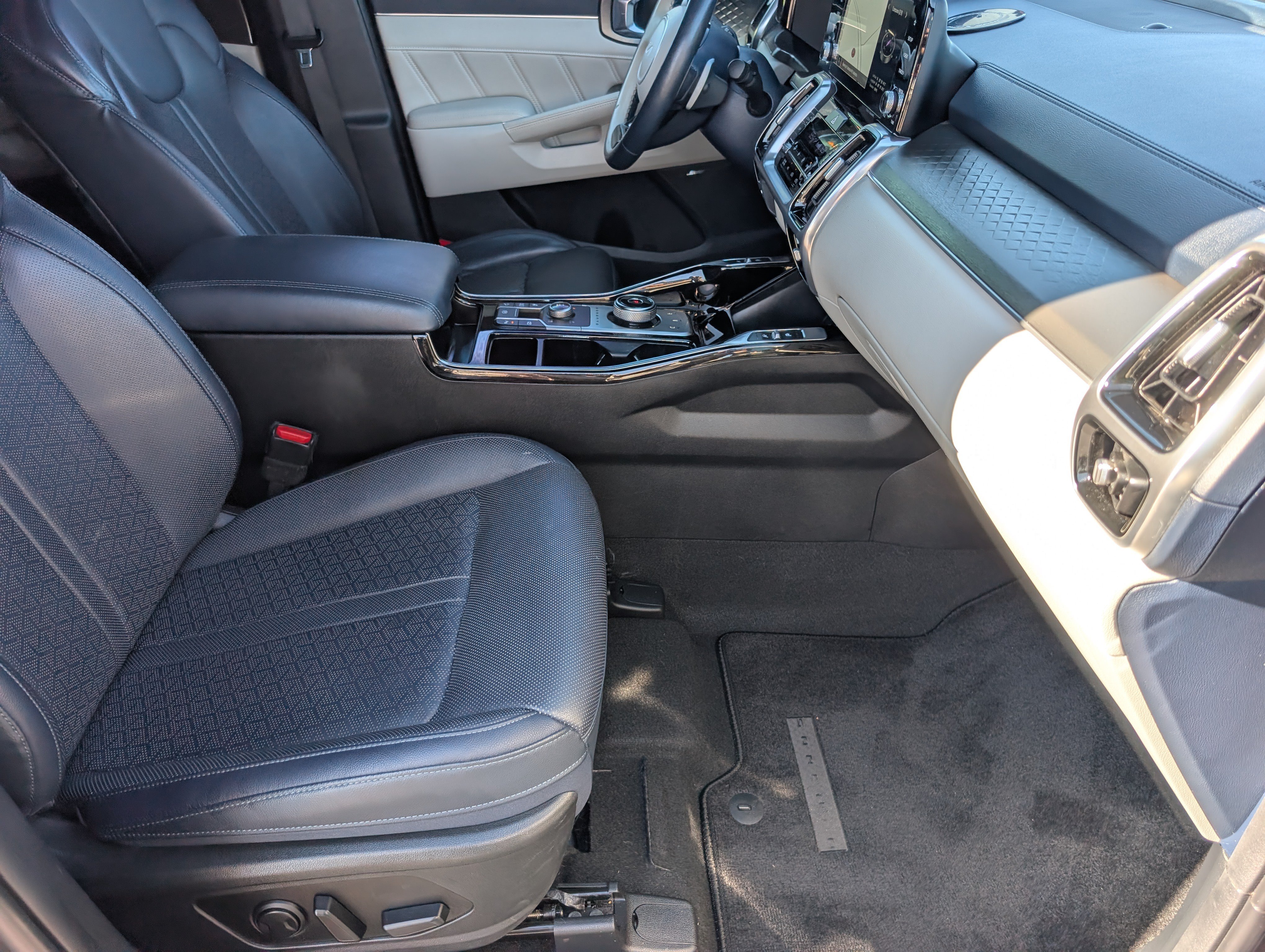 Used 2023 Kia Sorento SX Prestige AWD/4WD image 29