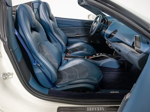 Certified 2017 Ferrari 488 Spider RWD image 31