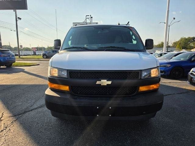 Used 2020 Chevrolet Express 2500 w/ Driver Convenience Package RWD image 3