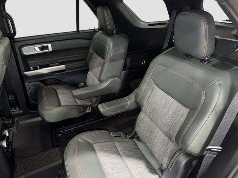 Used 2024 Ford Explorer Timberline w/ Timberline Technology Package AWD/4WD image 9