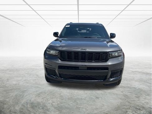 New 2025 Jeep Grand Cherokee L Altitude image 8