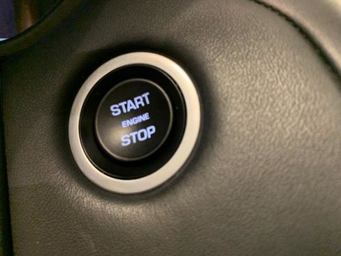 Used 2020 Land Rover Range Rover Velar R-Dynamic HSE image 25