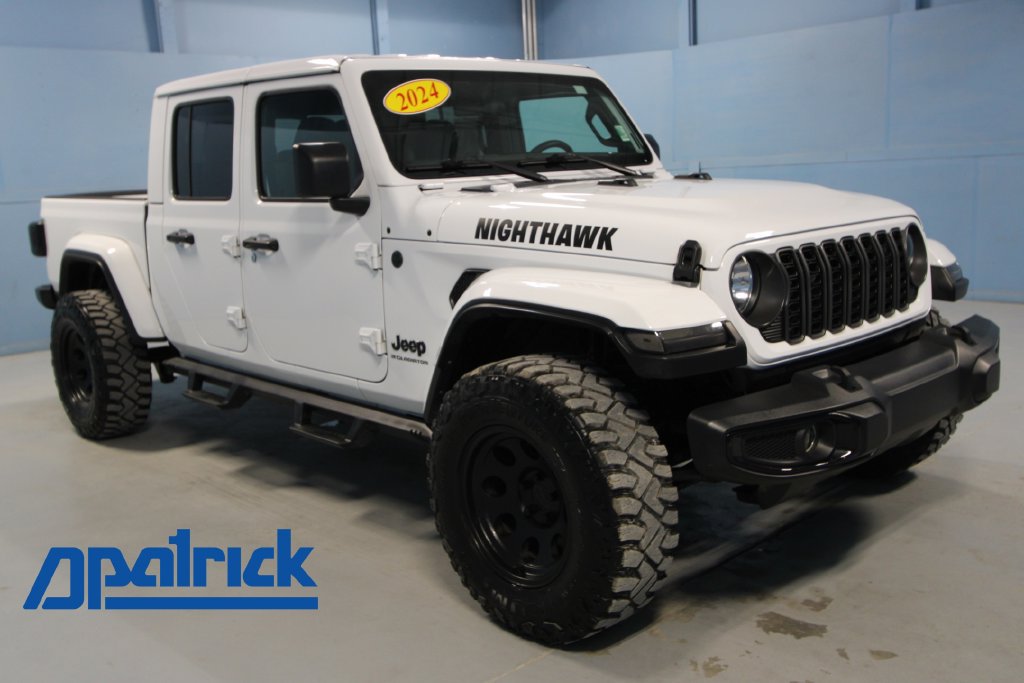 Used 2024 Jeep Gladiator Sport AWD/4WD image 1