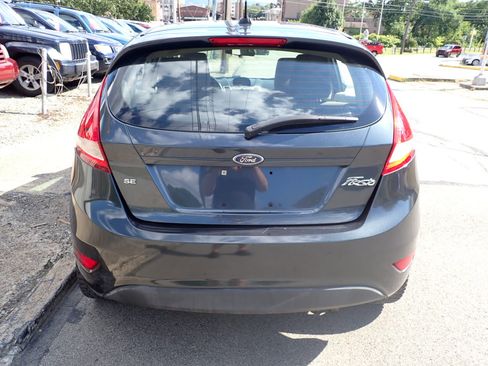 Used 2011 Ford Fiesta SE w/ 201A Rapid Spec Order Code image 3