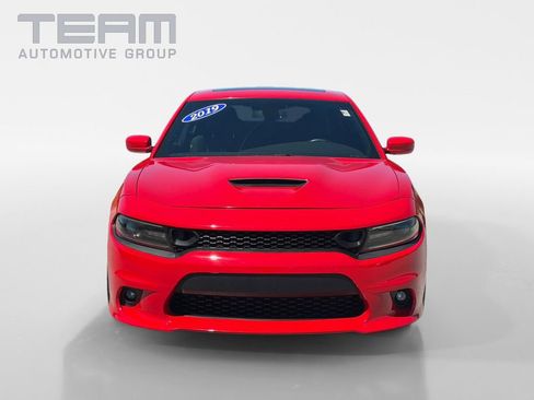 Used 2019 Dodge Charger Scat Pack w/ Dynamics Package RWD image 2