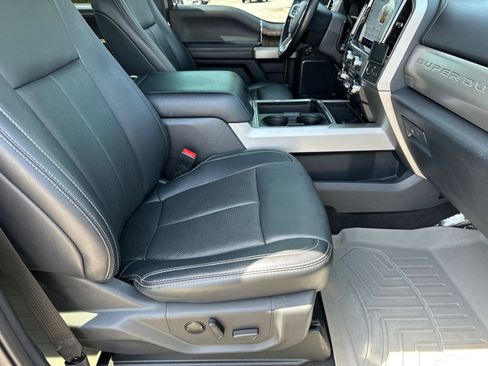 Used 2022 Ford F250 Lariat w/ Tremor Off-Road Package AWD/4WD image 12