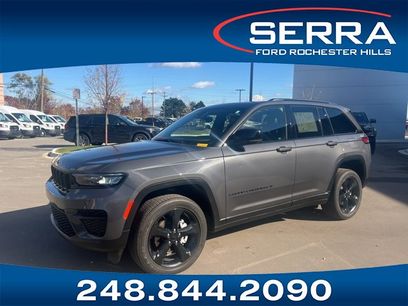 Used 2023 Jeep Grand Cherokee Altitude