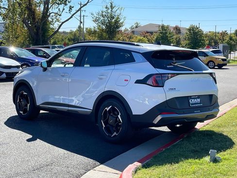 New 2026 Kia Sportage EX w/ EX Panorama Roof Package image 5