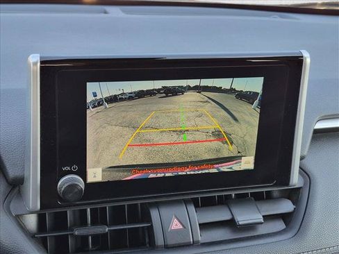 Used 2025 Toyota RAV4 XLE FWD image 13
