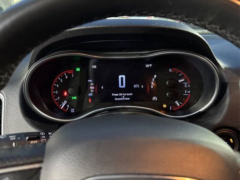 Used 2020 Dodge Durango SXT image 19