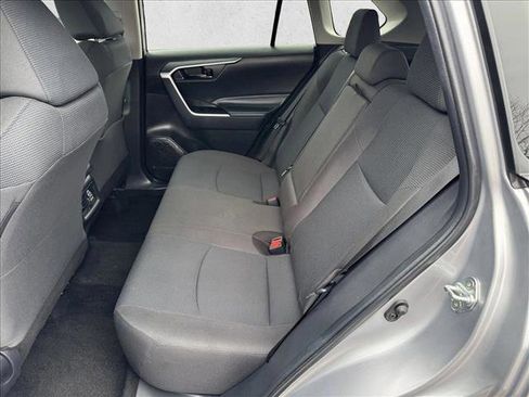Used 2024 Toyota RAV4 LE AWD/4WD image 17