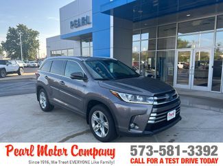 Used 2018 Toyota Highlander Limited image 1