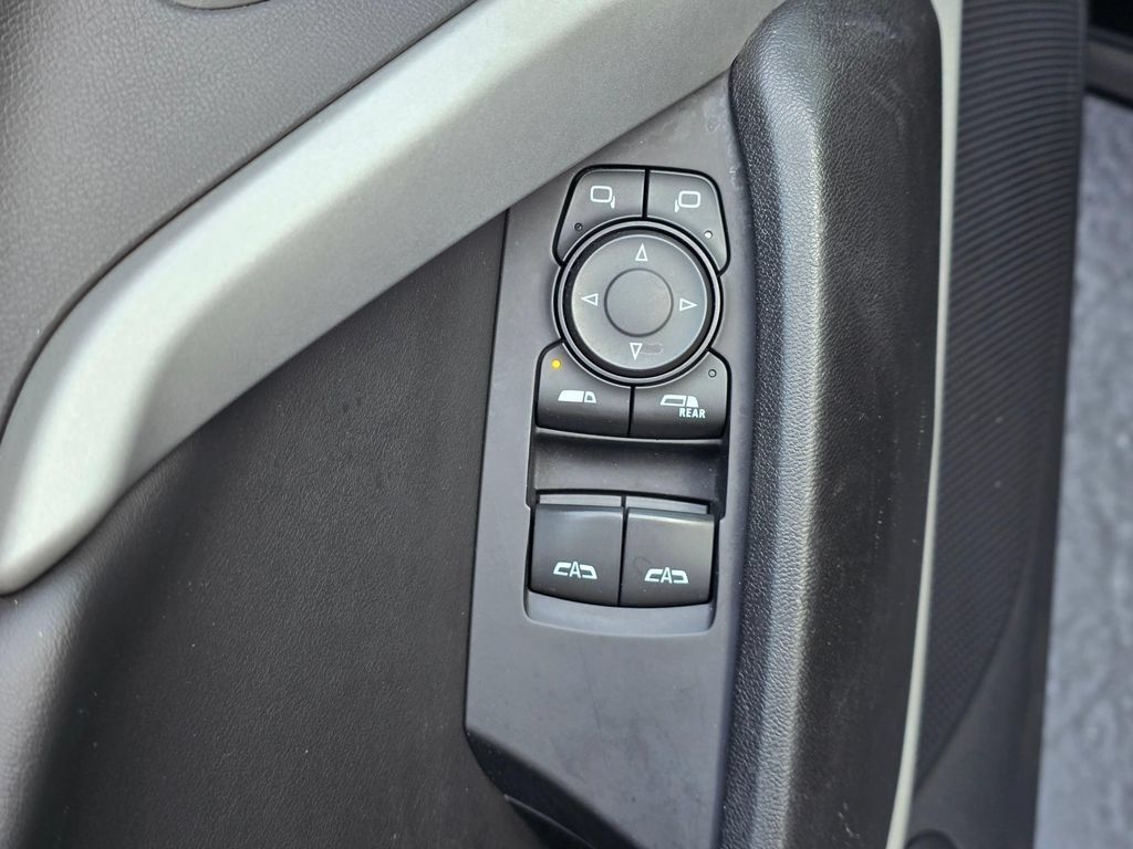 Used 2020 Chevrolet Camaro LT RWD image 13