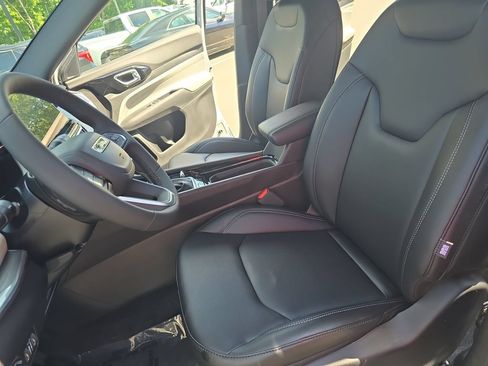 New 2026 Jeep Compass Limited AWD/4WD image 15