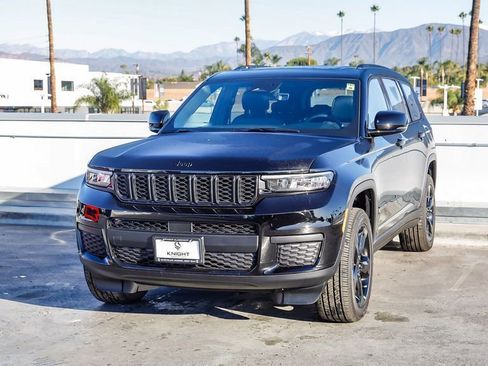 New 2025 Jeep Grand Cherokee L Altitude image 4