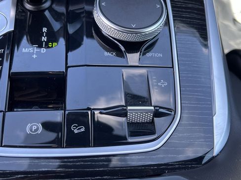 Used 2022 BMW X7 M50i w/ Cold Weather Package AWD/4WD image 22