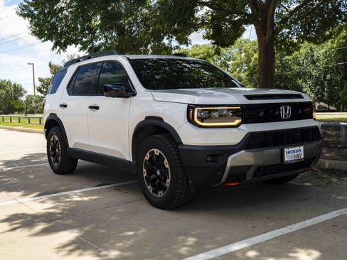 Used 2026 Honda Passport TrailSport Elite image 2