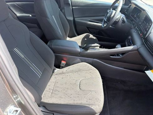 Certified 2025 Hyundai Elantra Sport FWD image 14