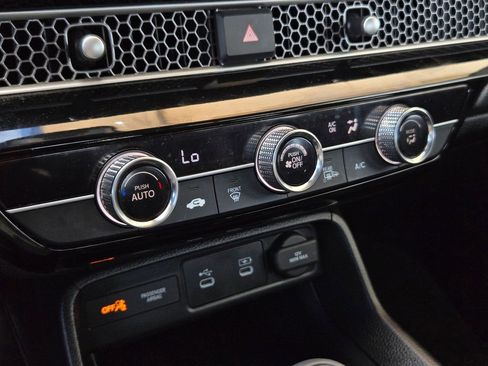 Used 2025 Honda Civic Sport image 17