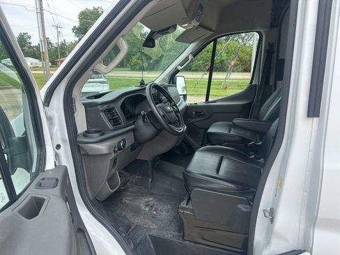Used 2024 Ford Transit 250 148 Medium Roof Extended AWD image 15