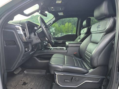 Used 2025 Ford F250 Platinum AWD/4WD image 4