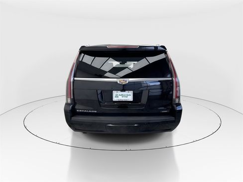 Used 2019 Cadillac Escalade Platinum image 7