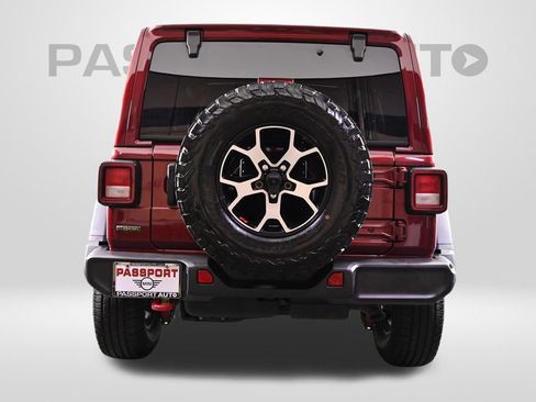 Used 2021 Jeep Wrangler Unlimited Rubicon w/ Cold Weather Group AWD/4WD image 7
