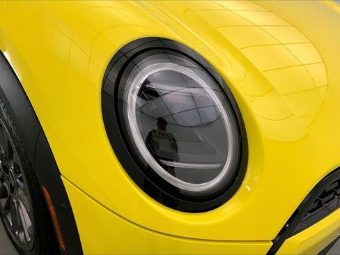 Certified 2025 MINI Cooper S image 27