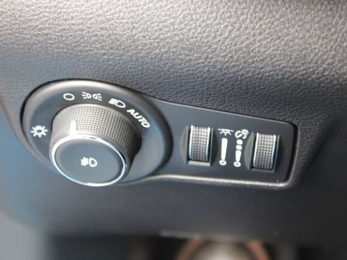 Used 2025 Jeep Compass Limited AWD/4WD image 21