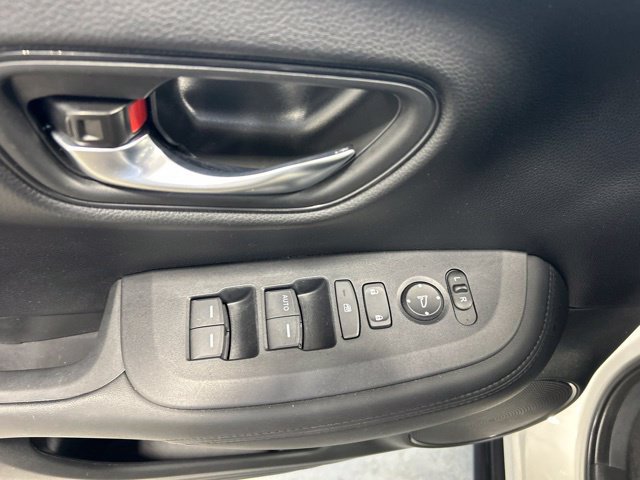 Certified 2024 Honda HR-V LX image 17