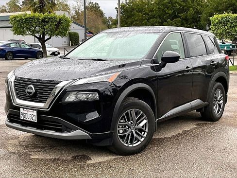 Used 2023 Nissan Rogue S image 3