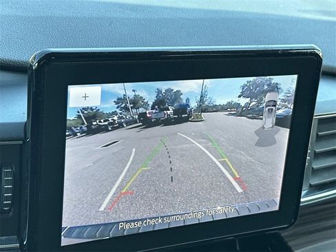 Used 2023 Ford Explorer Limited image 23