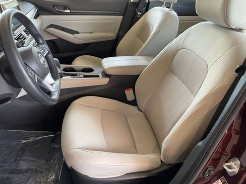 Used 2025 Nissan Altima 2.5 SV FWD image 25