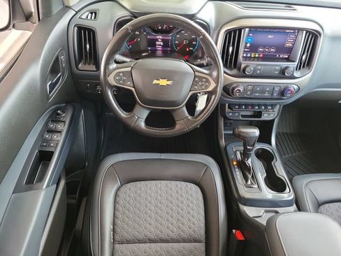 Used 2021 Chevrolet Colorado Z71 AWD/4WD image 7