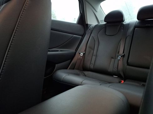 Certified 2023 Hyundai Elantra Limited w/ Cargo Package image 18