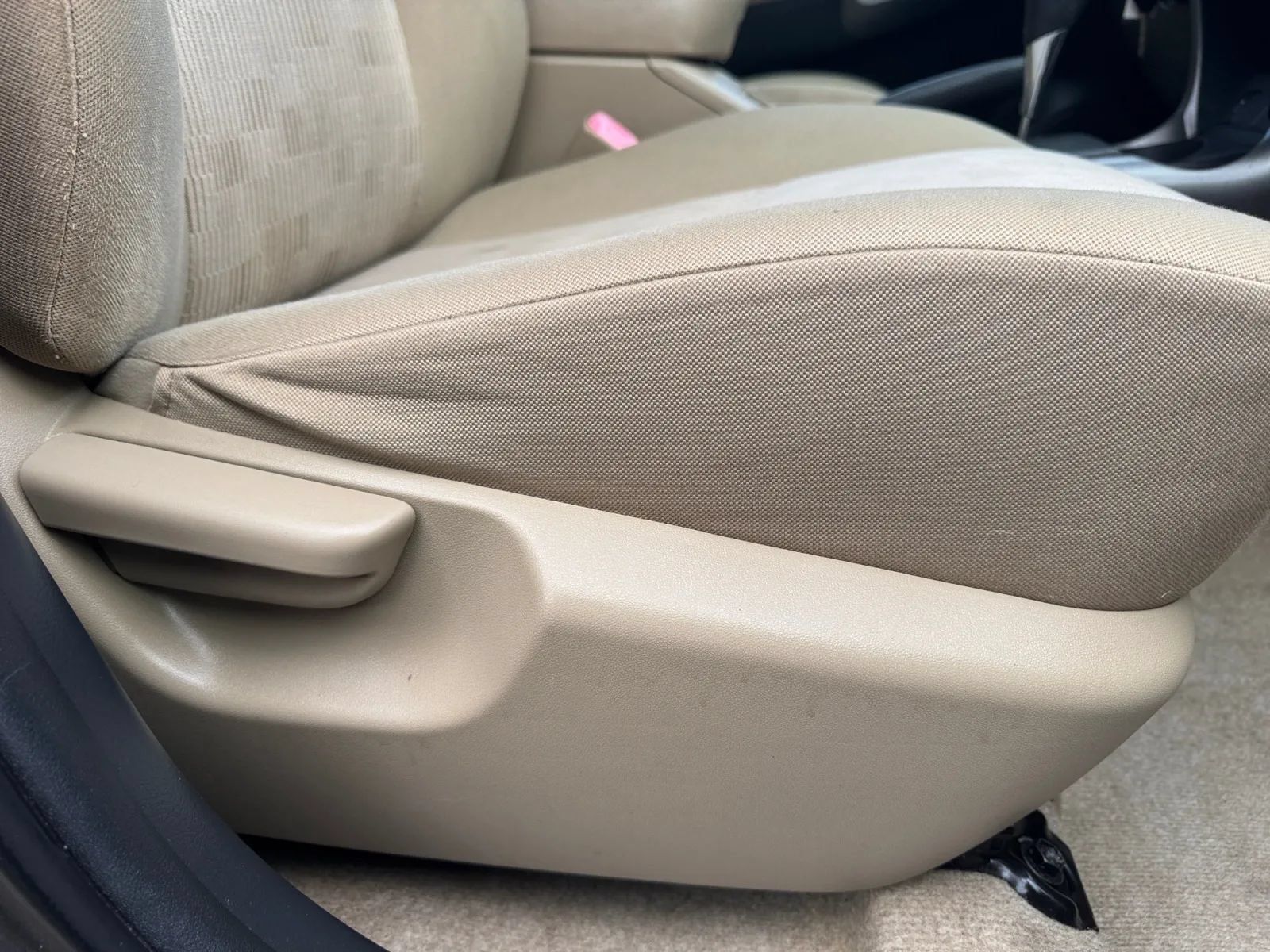 Used 2011 Toyota RAV4 4WD w/ Base L4 Extra Value Pkg image 19