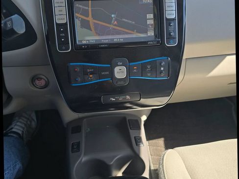 Used 2015 Nissan Leaf SV w/ LED & Quick Charge Package FWD image 14
