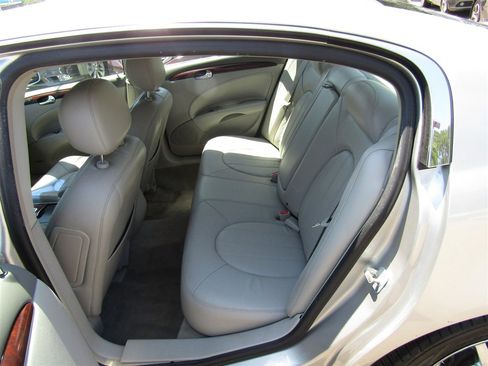 Used 2006 Buick Lucerne CXL w/ Luxury Package FWD image 19